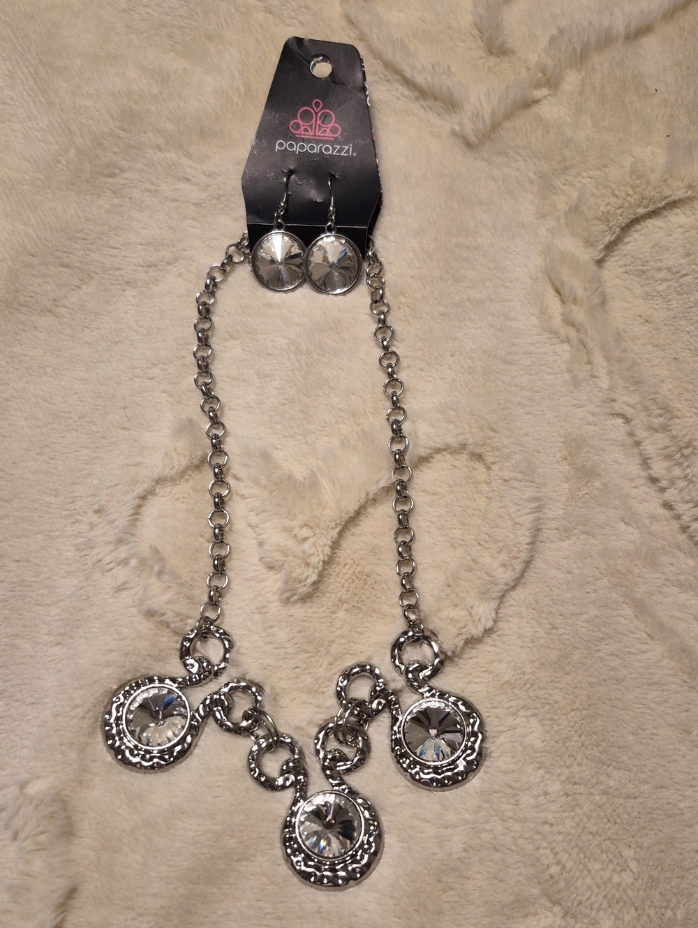 Paparazzi Silver-Tone Radiant Circle Pendant Necklace Set